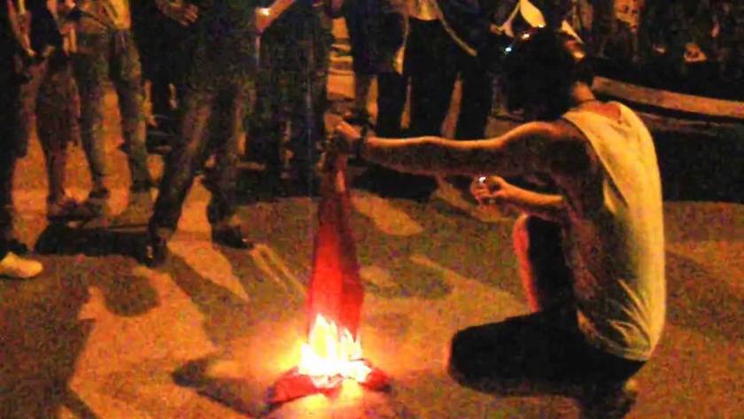 Οργισμένη αντίδραση της Αγκύρας για το κάψιμο της τουρκικής σημαίας στην Αθηνά