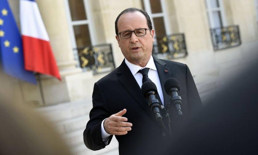 Προεδρικές εκλογές Γαλλία: Κάλεσμα Ολάντ και Σαρκοζί για στήριξη Μακρόν στο δεύτερο γύρο