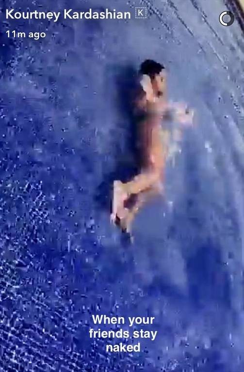 Ακατάλληλο βίντεο της Kourtney Kardashian: Τι κάνει ολόγυμνη στην πισίνα;  