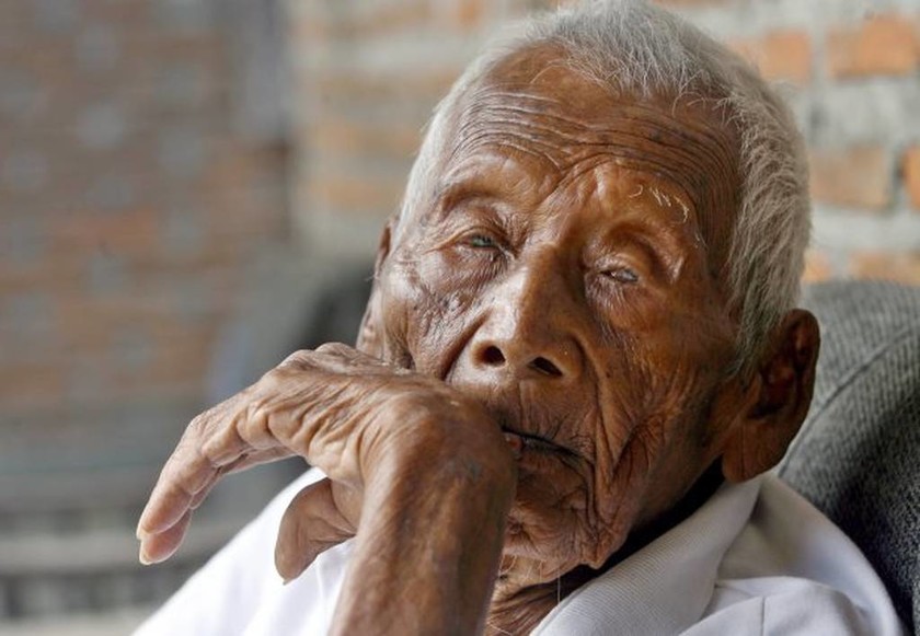 Πέθανε ο μεγαλύτερος άνθρωπος στον κόσμο σε ηλικία 146 ετών! (pics+vid)
