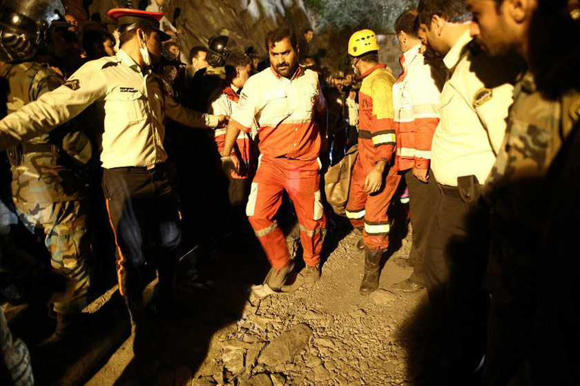 Τραγωδία στο Ιράν: 35 νεκροί ανθρακωρύχοι και δεκάδες τραυματίες από έκρηξη σε ορυχείο