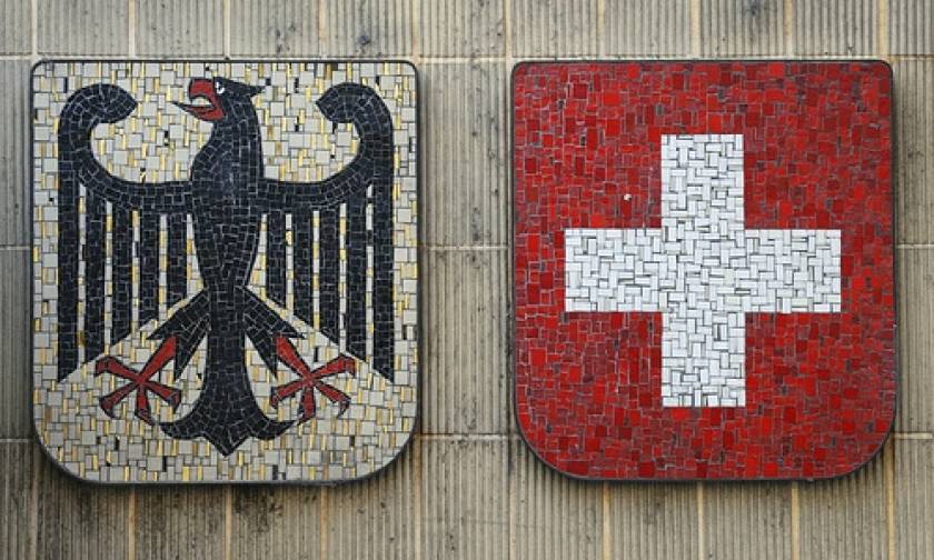 Σάλος: Οι Ελβετοί κατασκοπεύουν την εφορία της Γερμανίας