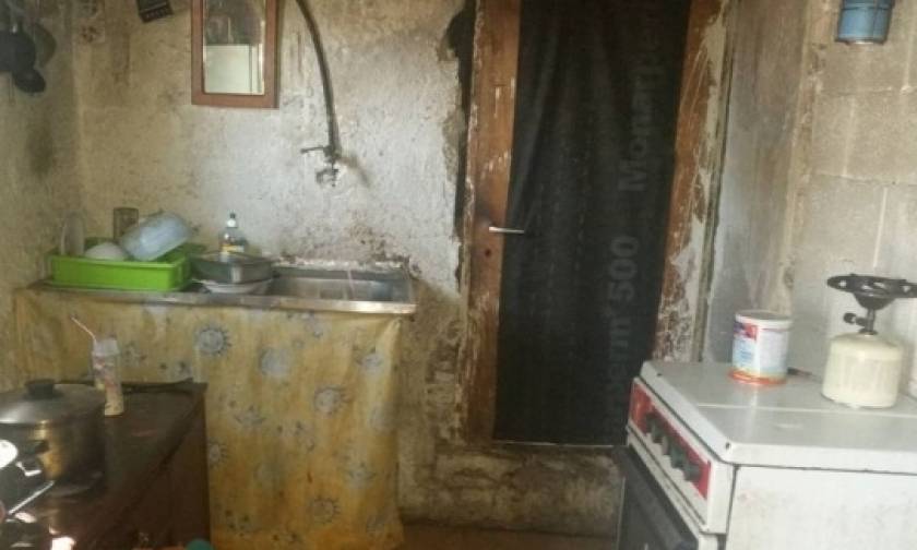 Συγκλονιστικό: Χωρίς φαγητό και ρεύμα ζει οικογένεια στη Μυτιλήνη (pics)