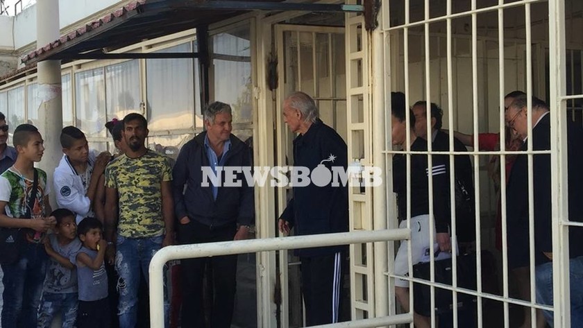 ΤΩΡΑ: Αποφυλακίστηκε ο Άκης Τσοχατζόπουλος (pics+vid)