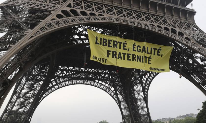 Γαλλία: Ενισχύεται η ασφάλεια στον πύργο του Άιφελ λόγω... Greenpeace (video)