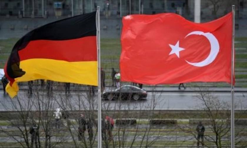 Το Βερολίνο έδωσε άσυλο σε Τούρκους στρατιωτικούς