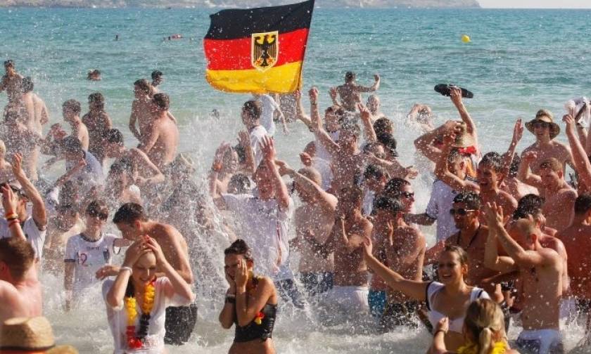 Οι Γερμανοί ξανάρχονται: Αυτό το καλοκαίρι η Ελλάδα θα «βουλιάξει» από τουρίστες