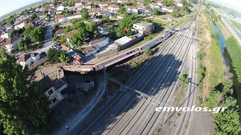 Τραγωδία στη Θεσσαλονίκη με εκτροχιασμό τρένου: Απολογισμός με 2 νεκρούς και 7 τραυματίες 