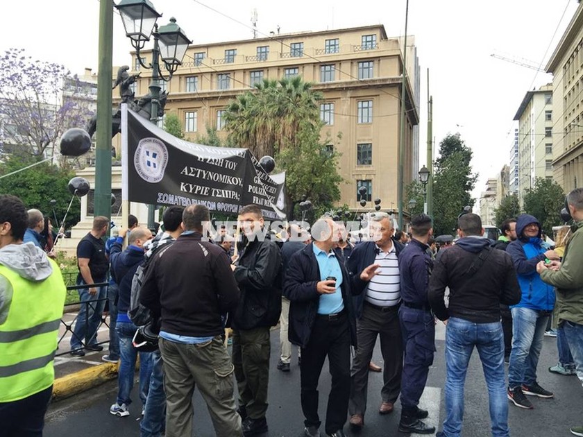 Απεργία: Στους δρόμους οι ένστολοι κατά των νέων μέτρων (pics)