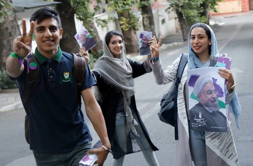 Ξεκίνησε η ψηφοφορία στις προεδρικές εκλογές του Ιράν (Vid)