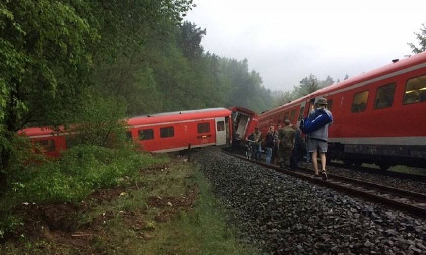 Γερμανία: Εκτροχιασμός τρένου - Τουλάχιστον οκτώ τραυματίες