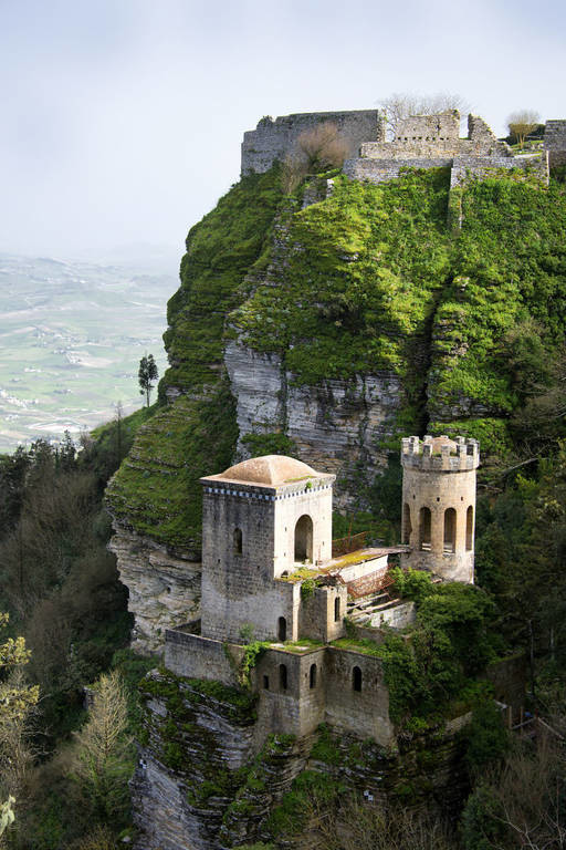 Απίστευτο: Η Ιταλία χαρίζει παλιά κάστρα και αυτή είναι η ευκαιρία σας να αποκτήστε ένα (Pics)