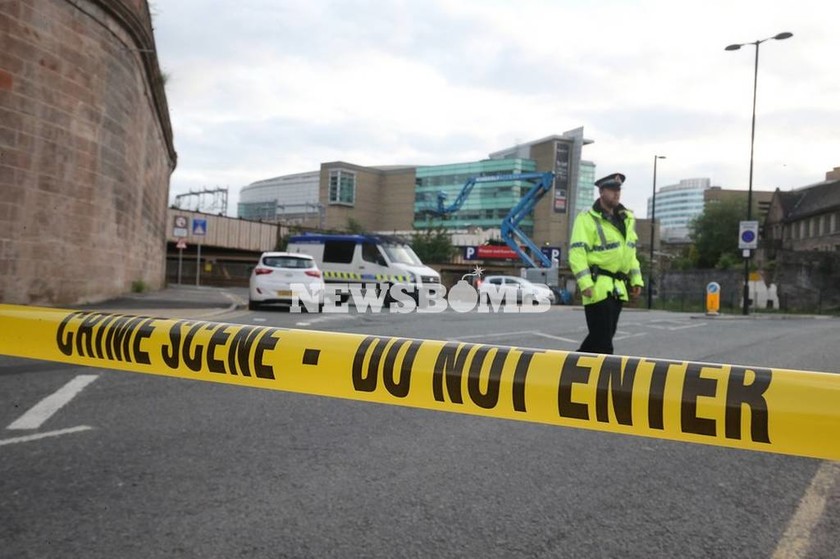 Έκρηξη Manchester: Η επόμενη ημέρα της τρομοκρατικής επίθεσης με τους 22 νεκρούς (pics)