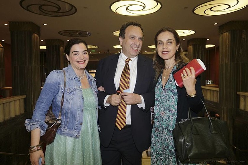 Ο συγγραφέας Χρήστος Χωμενίδης, η ηθοποιός Γωγώ Μπρέμπου και η εκδότρια Άννα Πατάκη 
