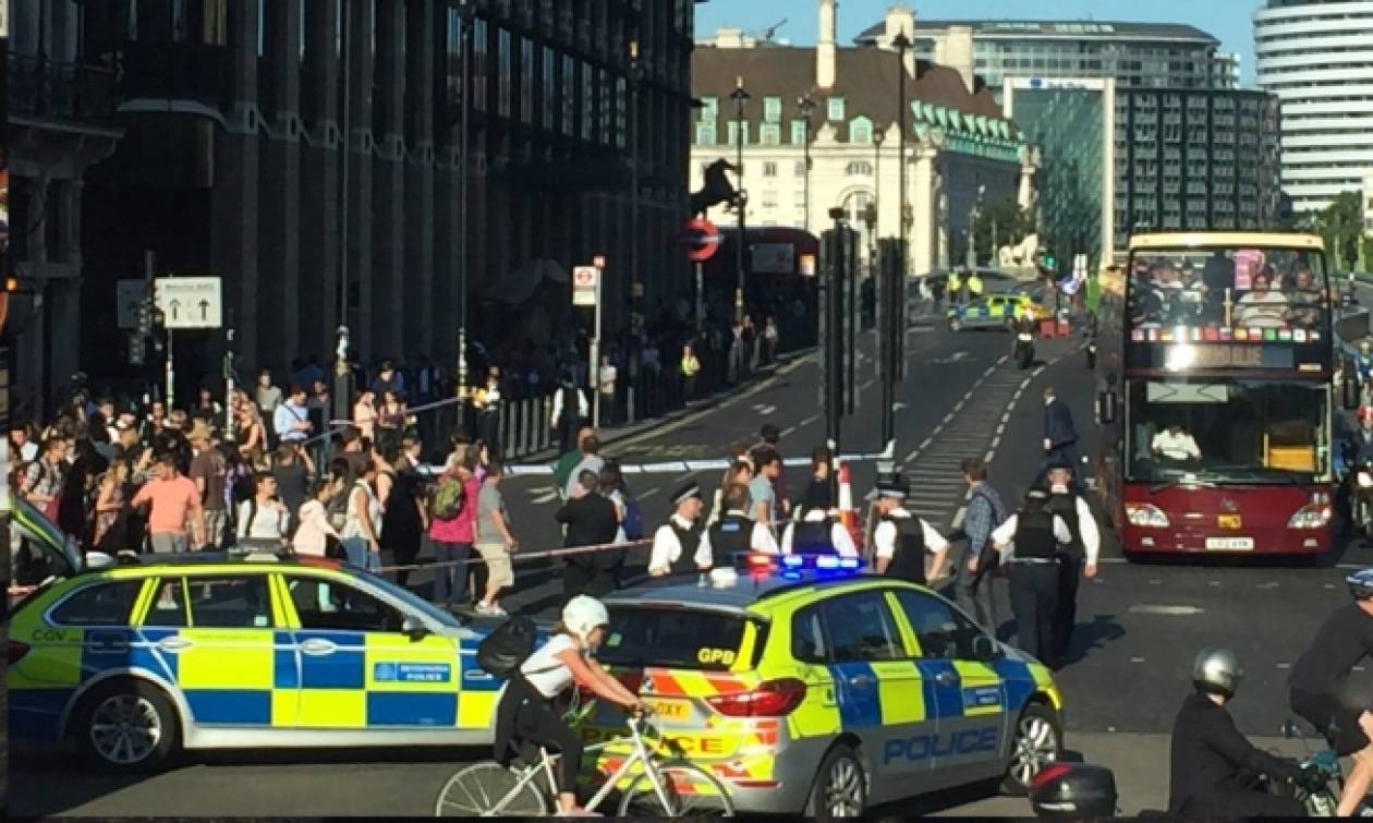 Συναγερμός στο Λονδίνο: Αποκλείστηκε η γέφυρα του Ουέστμινστερ (vid)