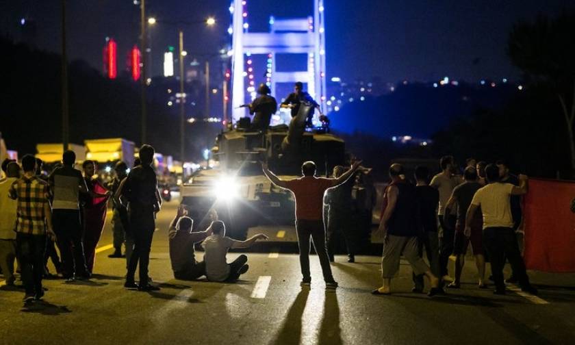 Σε τεντωμένο σχοινί η Τουρκία: Φόβοι για νέο πραξικόπημα