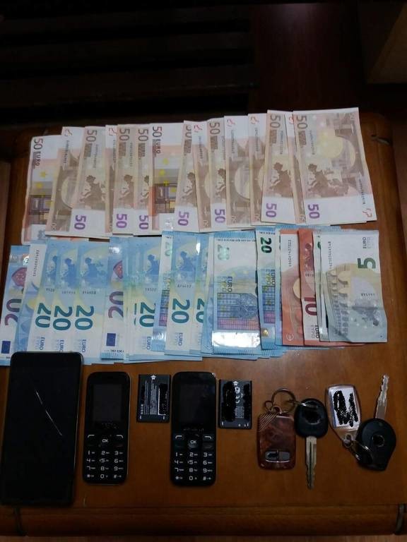 Κοζάνη: Συνελήφθησαν δύο Έλληνες που μετέφεραν 163 κιλά κάνναβης (pics)