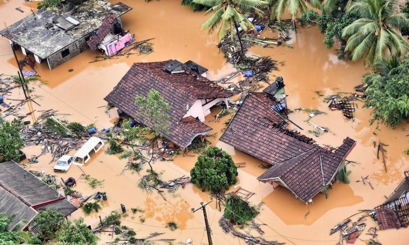 Δραματικές εικόνες στη Σρι Λάνκα: Τουλάχιστον 146 νεκροί από τις πλημμύρες και τις κατολισθήσεις
