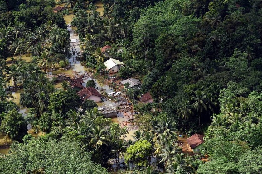 Σρι Λάνκα: Αντιμέτωποι με δάγκειο πυρετό χιλιάδες πλημμυροπαθείς - Στους 177 οι νεκροί (pics)
