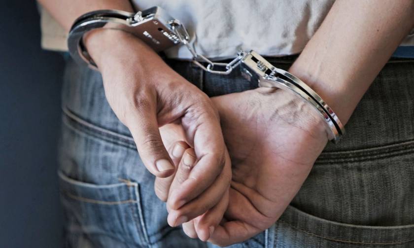 Βόλος: Σύλληψη 29χρονου για διαρρήξεις σε πρακτορεία