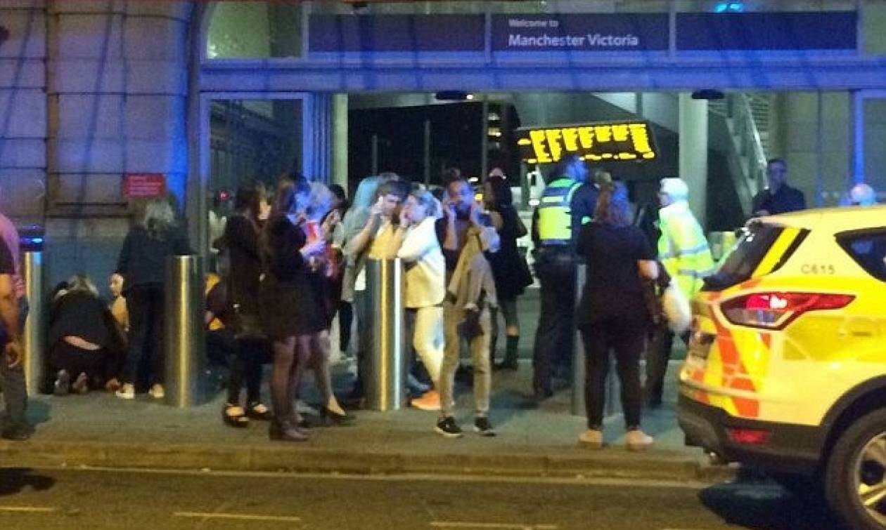 Μεγάλη Βρετανία: Eλεύθεροι τρεις ύποπτοι για την τρομοκρατική επίθεση στο Μάντσεστερ