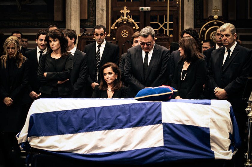 Ραγίζει καρδιές το συγκλονιστικό αντίο της Ντόρας στον πατέρα της, Κωνσταντίνο Μητσοτάκη