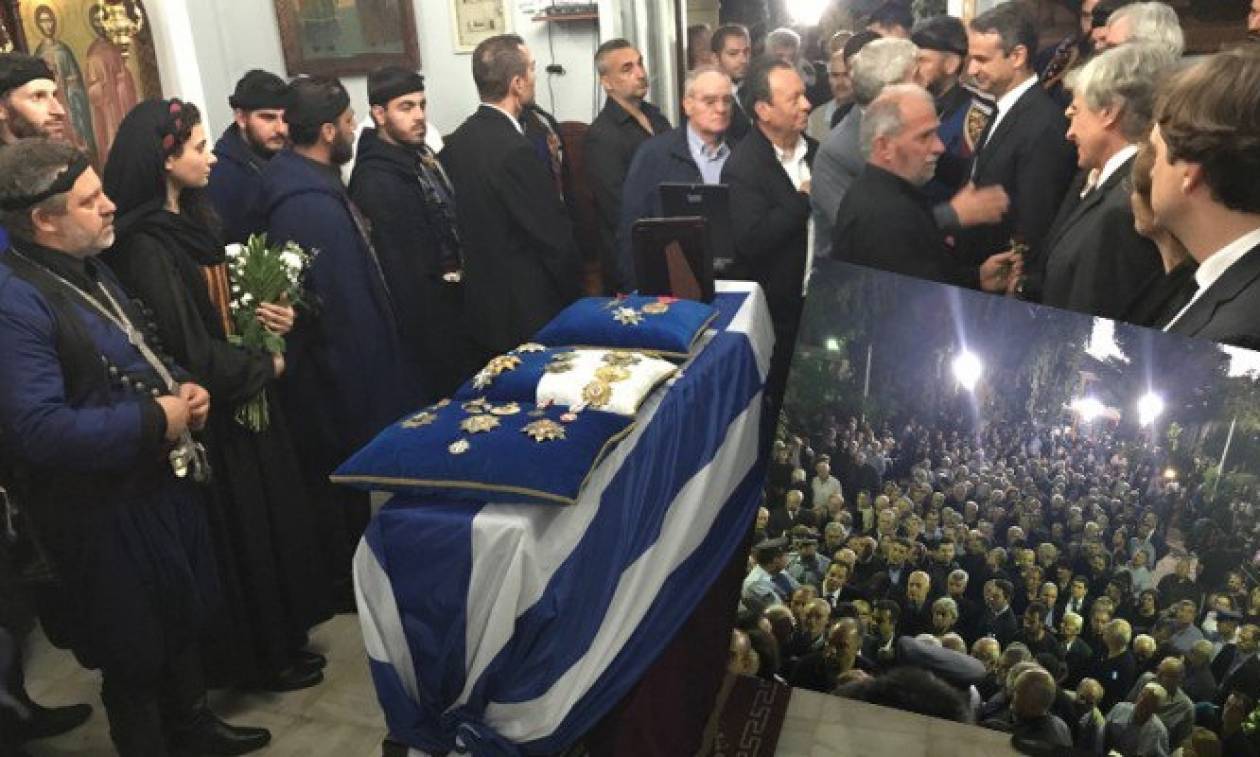 Κηδεία Μητσοτάκη: Η Κρήτη «αποχαιρετά» τον... Ψηλό (pics&vid)