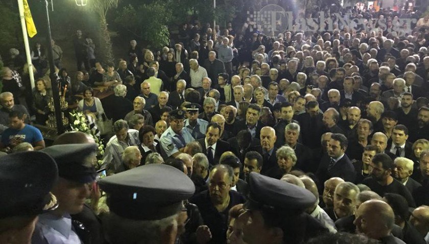 Κηδεία Μητσοτάκη: Η Κρήτη «αποχαιρετά» τον Ψηλό (pics&vid)