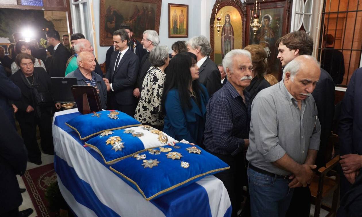 Κηδεία Κωνσταντίνου Μητσοτάκη: Η Κρήτη αποχαιρετά τον πρώην πρωθυπουργό (pics+vids)