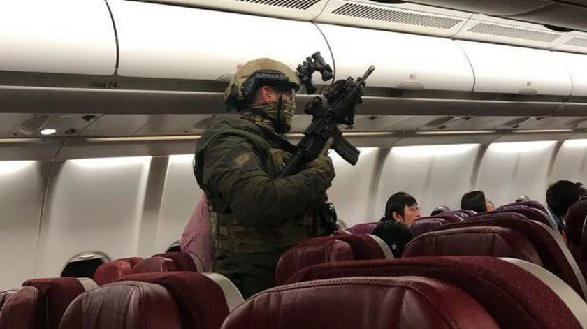 Τρόμος στον αέρα: Αεροπειρατής απειλούσε να ανατινάξει αεροπλάνο