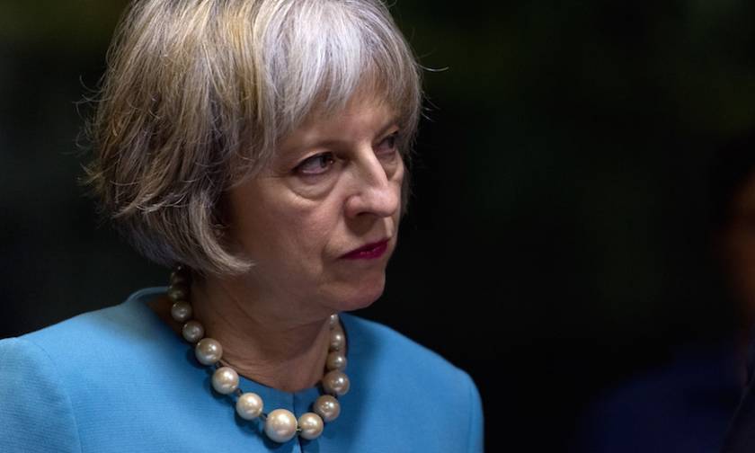 Εκλογές Βρετανία: Απίστευτο – Η Τερέζα Μέι καταποντίστηκε κατά 10 μονάδες σε δύο μόλις εβδομάδες