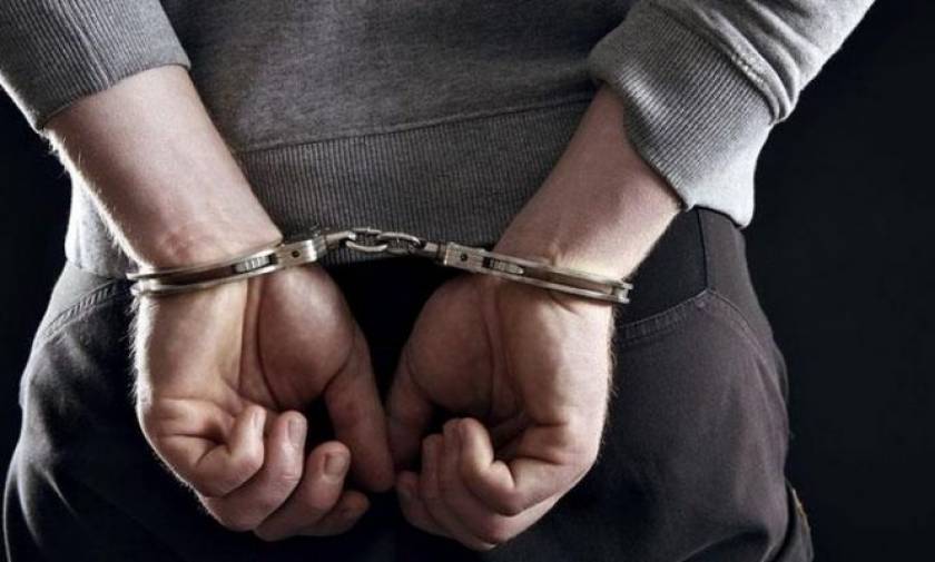 Ξάνθη: Σύλληψη 49χρονου με ναρκωτικά, λαθραίο καπνό και... 113.000 ευρώ!