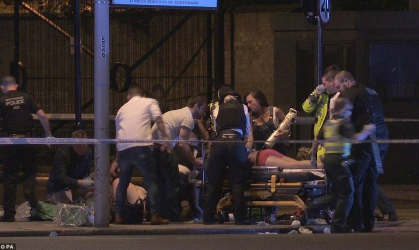 Διπλή τρομοκρατική επίθεση Λονδίνο: Τουλάχιστον 20 τραυματίες σε νοσοκομεία (Pic)
