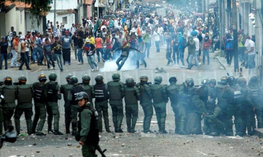 Βενεζουέλα: 65 νεκροί από τις ταραχές μέσα σε δύο μήνες