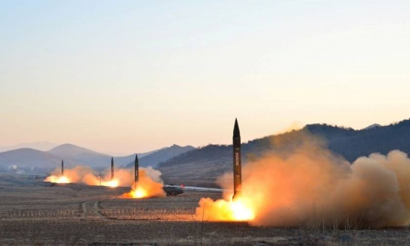 Πρόβα πολέμου από τη Βόρεια Κορέα - Προχώρησε σε πολλαπλές εκτοξεύσεις πυραύλων