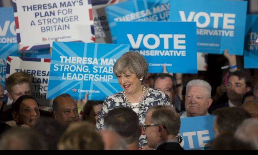Βρετανία - Εκλογές: Άνοιξαν οι κάλπες για τις εκλογές που θα κρίνουν τη μετά-Brexit εποχή