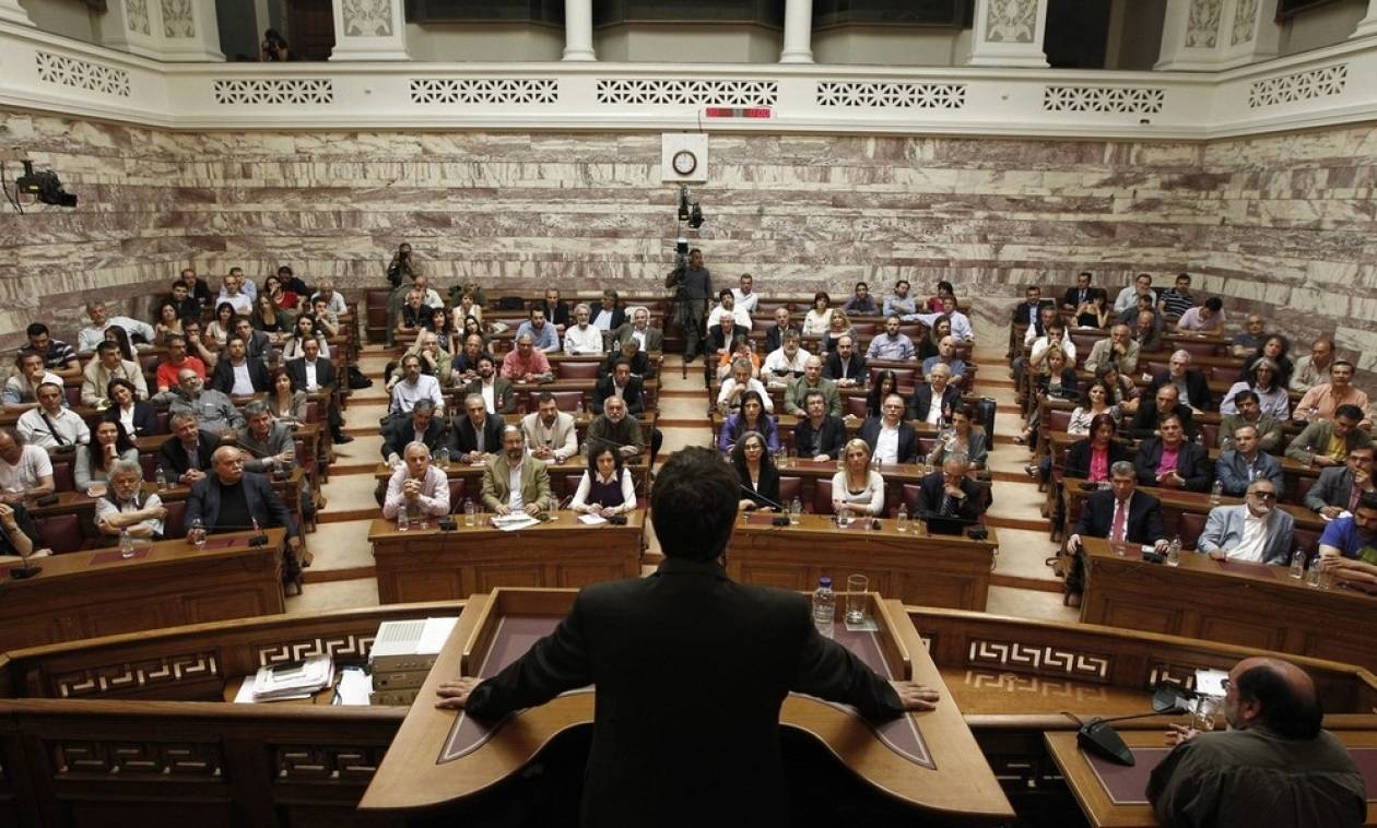 Βουλευτές ΣΥΡΙΖΑ: Ψηφίζουν, αντιδρούν και μετά αυτοκαταγγέλλονται