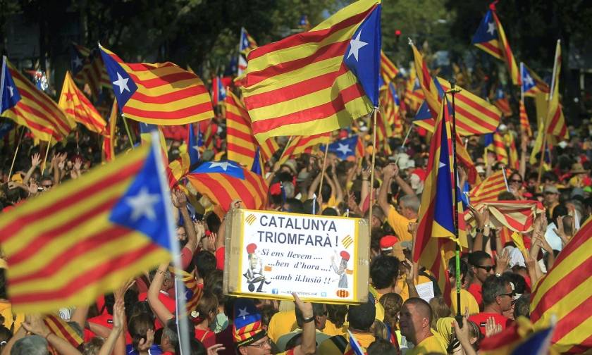 Ισπανία: Χιλιάδες διαδηλωτές στη Βαρκελώνη υπέρ του δημοψηφίσματος για την ανεξαρτησία
