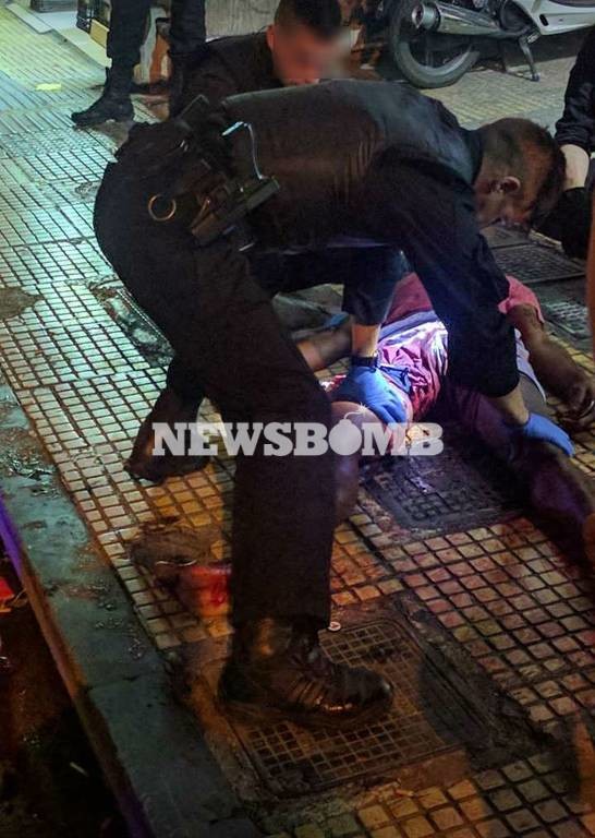 Αποκλειστικό: Διάσωση τραυματία από αστυνομικούς της ομάδας ΔΙΑΣ στο κέντρο της Αθήνας (pics&vid)