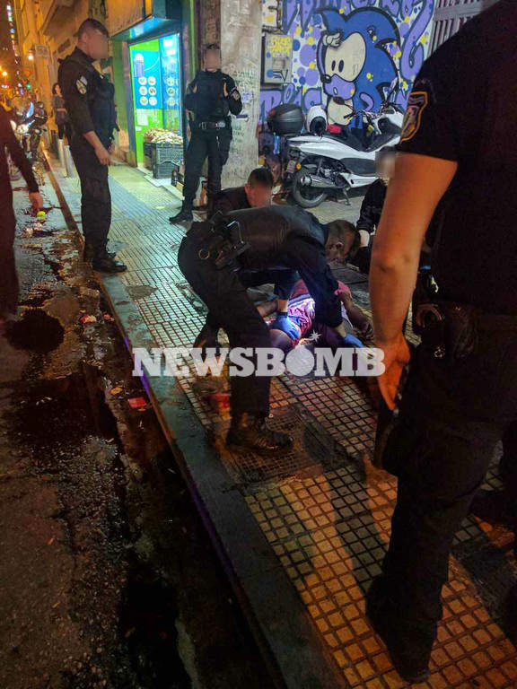 Αποκλειστικό: Διάσωση τραυματία από αστυνομικούς της ομάδας ΔΙΑΣ στο κέντρο της Αθήνας (pics&vid)