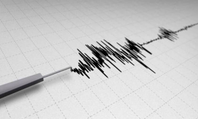 Σεισμός Μυτιλήνη: Δείτε συγκλονιστικά βίντεο από τη στιγμή που τα 6,2 Ρίχτερ χτυπάνε το Αιγαίο