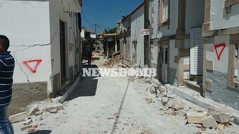 Σεισμός Μυτιλήνη: Το newsbomb.gr στη Βρίσα (photos-videos)