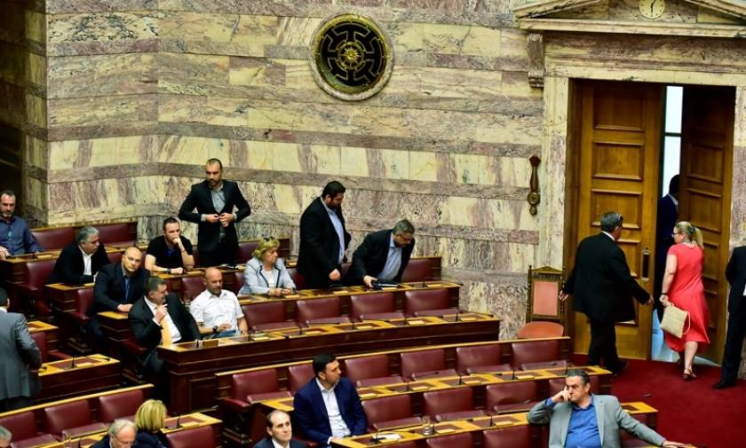 Βουλή: Αποκλεισμός των βουλευτών της Χρυσής Αυγής από τις κοινοβουλευτικές αποστολές