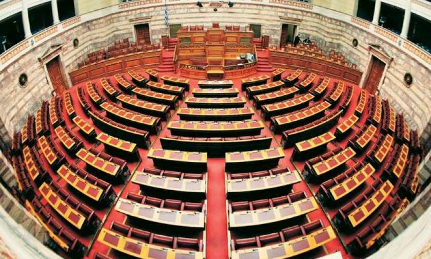 Βουλή: Αυστηρότατες κυρώσεις κατά Κασιδιάρη και Σαχινίδη
