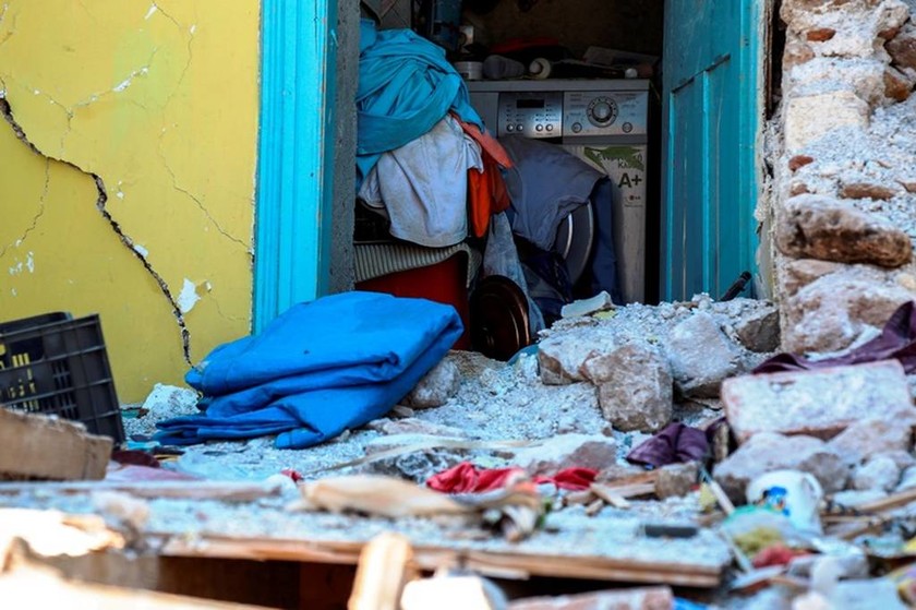 Σεισμός Μυτιλήνη: Χωριό - «φάντασμα» η Βρίσα - Συντρίμμια και απόγνωση παντού