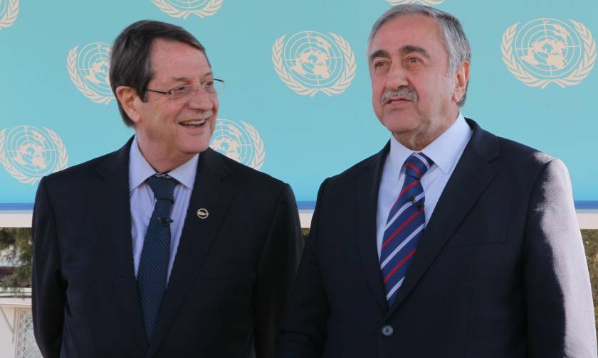 Κυπριακό: Αποφασιστικότητα για λύση εκφράζουν Αναστασιάδης και Ακιντζί