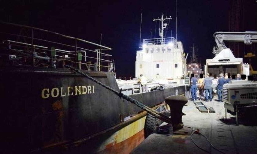 Πάνω από 1.500.000 λαθραία πακέτα τσιγάρα βρέθηκαν σε φορτηγό πλοίο στη νότια Κρήτη (pics&vid)