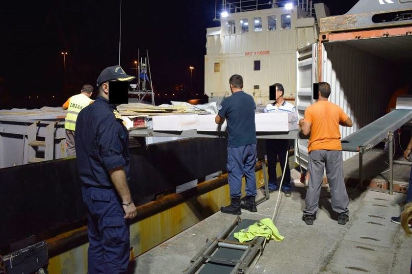 Πάνω από 1.000.000 λαθραία πακέτα τσιγάρα βρέθηκαν σε φορτηγό πλοίο στη νότια Κρήτη