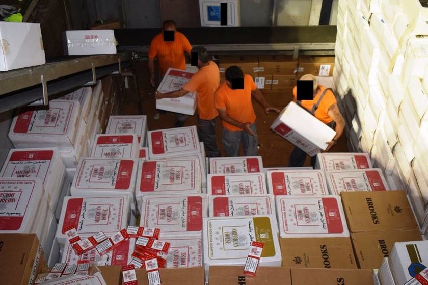 Πάνω από 1.000.000 λαθραία πακέτα τσιγάρα βρέθηκαν σε φορτηγό πλοίο στη νότια Κρήτη