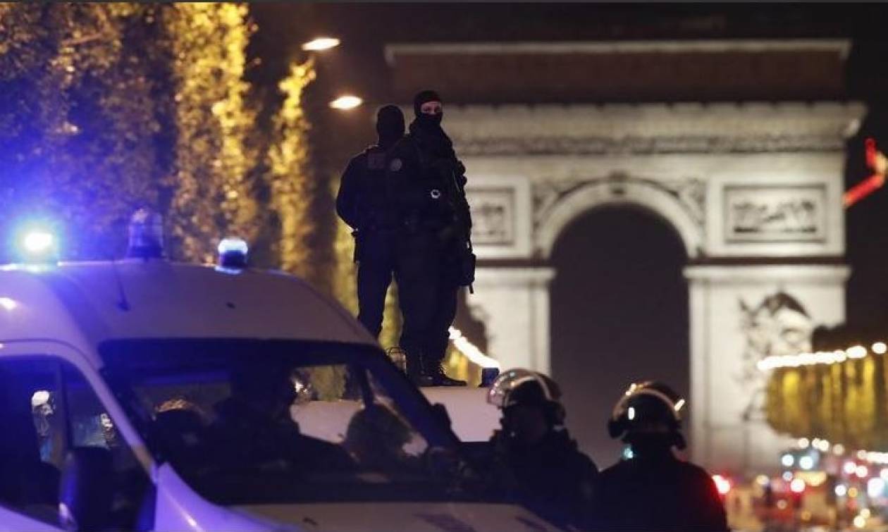 Παρίσι: Πίστη στο Ισλαμικό Κράτος είχε ορκιστεί ο δράστης των Ηλυσίων Πεδίων